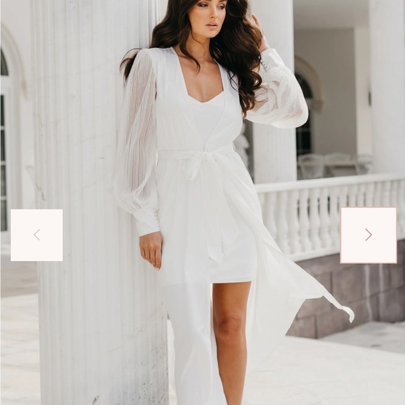 Le Rose Bridal Robe - Picture 1 of 4